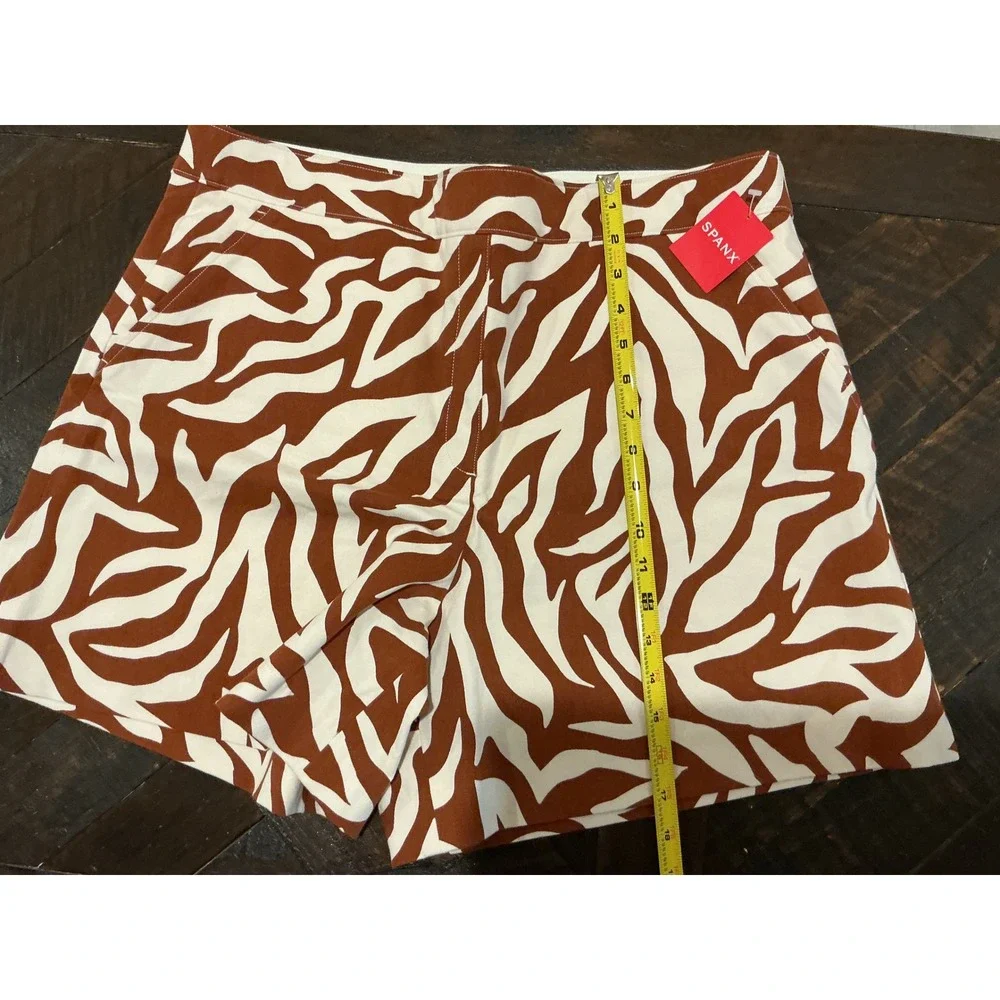 Spanx Polished 6" Short Print Zebra Brown White 20371R XL NWT - Picture 6 of 11